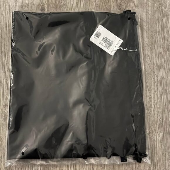 NWT LULULEMON Travel Laundry Bag 12L - Picture 4 of 6